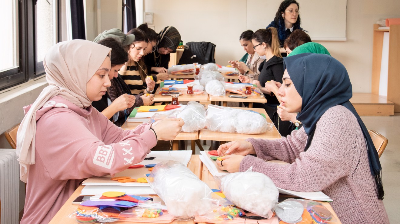 Afetzede çocuklar için etkinlik kitapları hazırlanıyor